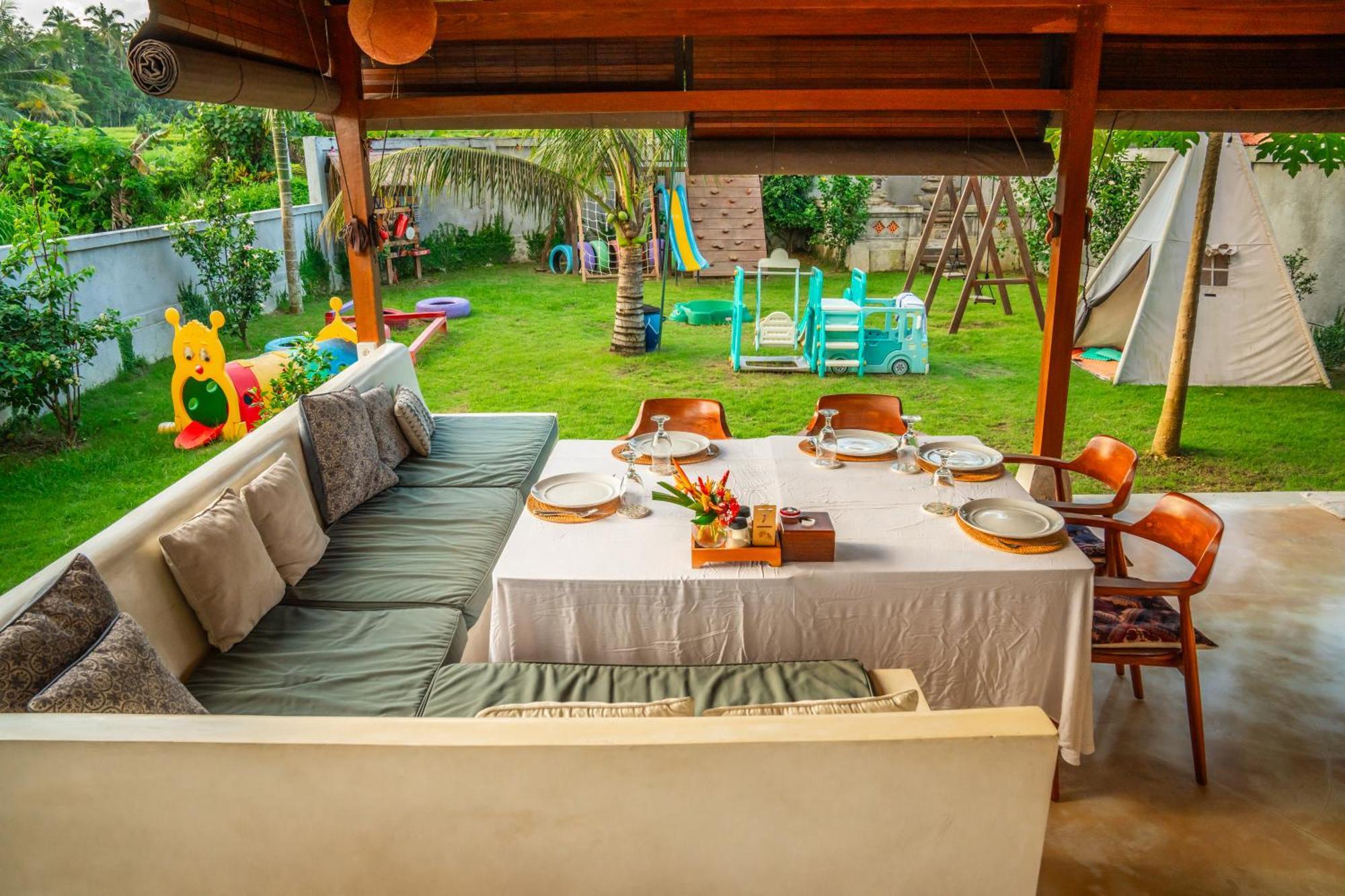 Kampung Uma Dawa Villas And Spa ウブド エクステリア 写真
